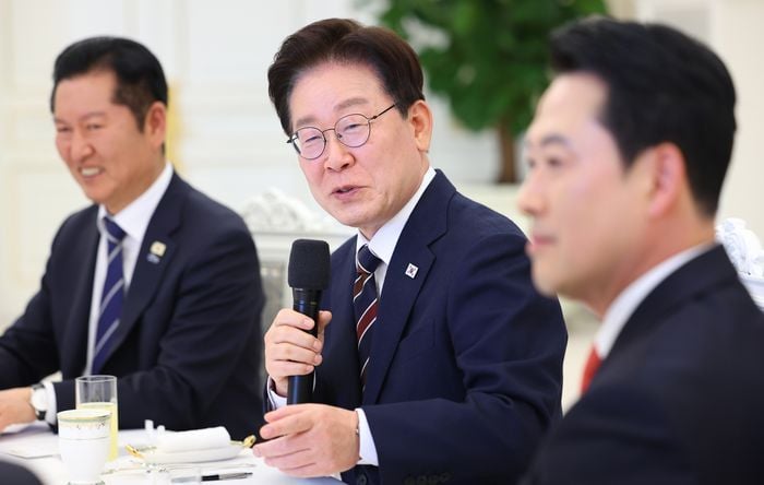 이재명 대통령이 7일 청와대에서 열린 여야정 민생경제협의체 회담 및 오찬에서 발언하고 있다. ⓒ뉴시스