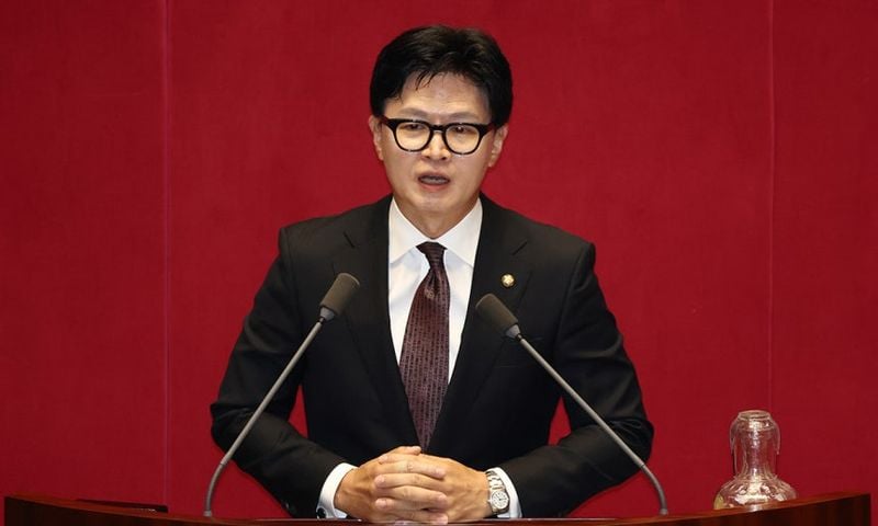 부산 북갑 국회의원 보궐선거에서 당선된 무소속 한동훈 의원이 5일 국회에서 22대 국회 후반기 의장단을 선출하기 위해 열린 본회의에서 선서한 뒤 인사말하고 있다. 사진출처:뉴시스