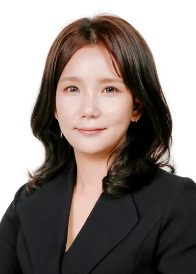 제10대 은평구의회, 전반기 의장에 신윤경…"소통과 협치"