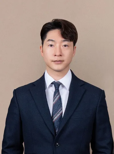 6개월 준비한 자료가 7분 만에 판단된다